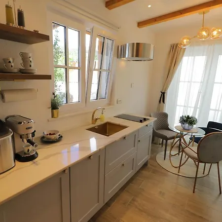 With A Parking Space Hvar - 15460 * 흐바르